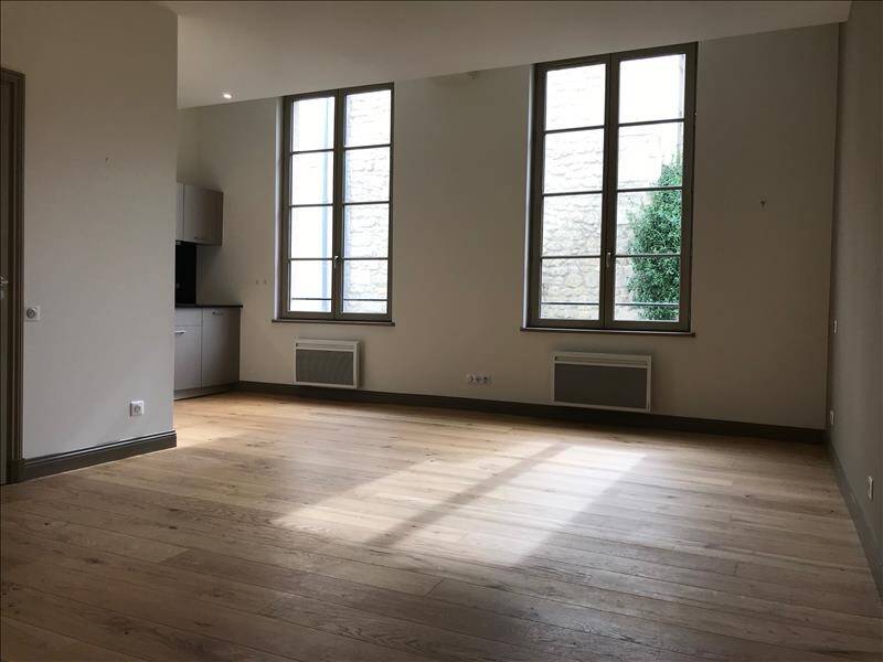 Appartement 1 pièce 33 m² · à Saintes · 33,5 m² · 550 €/mois