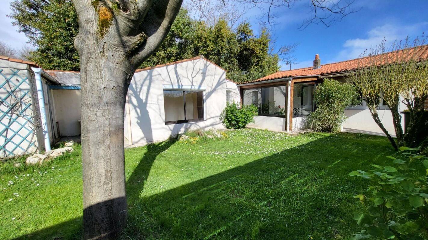 Maison 4 pièces 93 m² · à L'Houmeau · 93 m² · 327 000 €