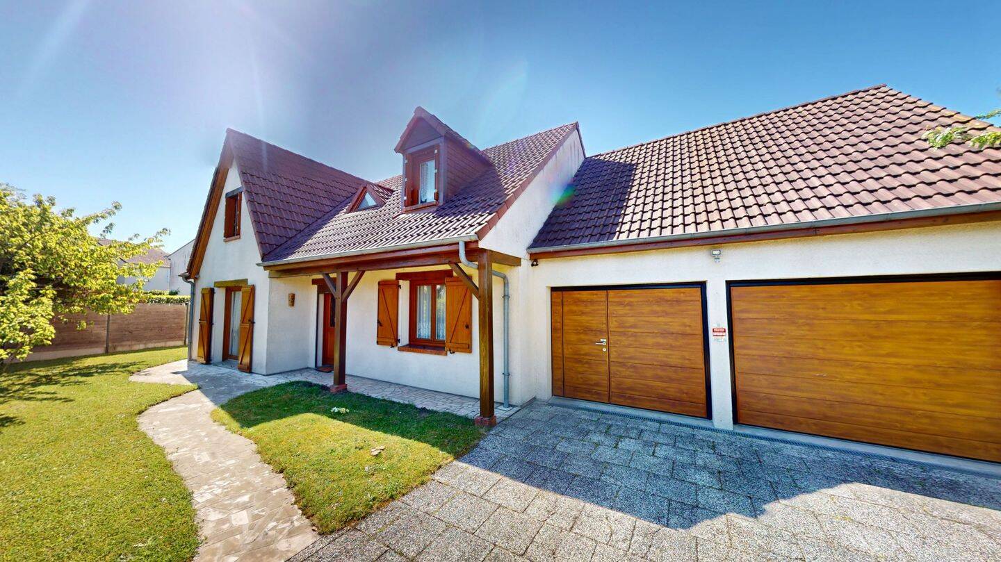 Maison 6 pièces 123 m² · à Orléans · 123 m² · 349 000 €
