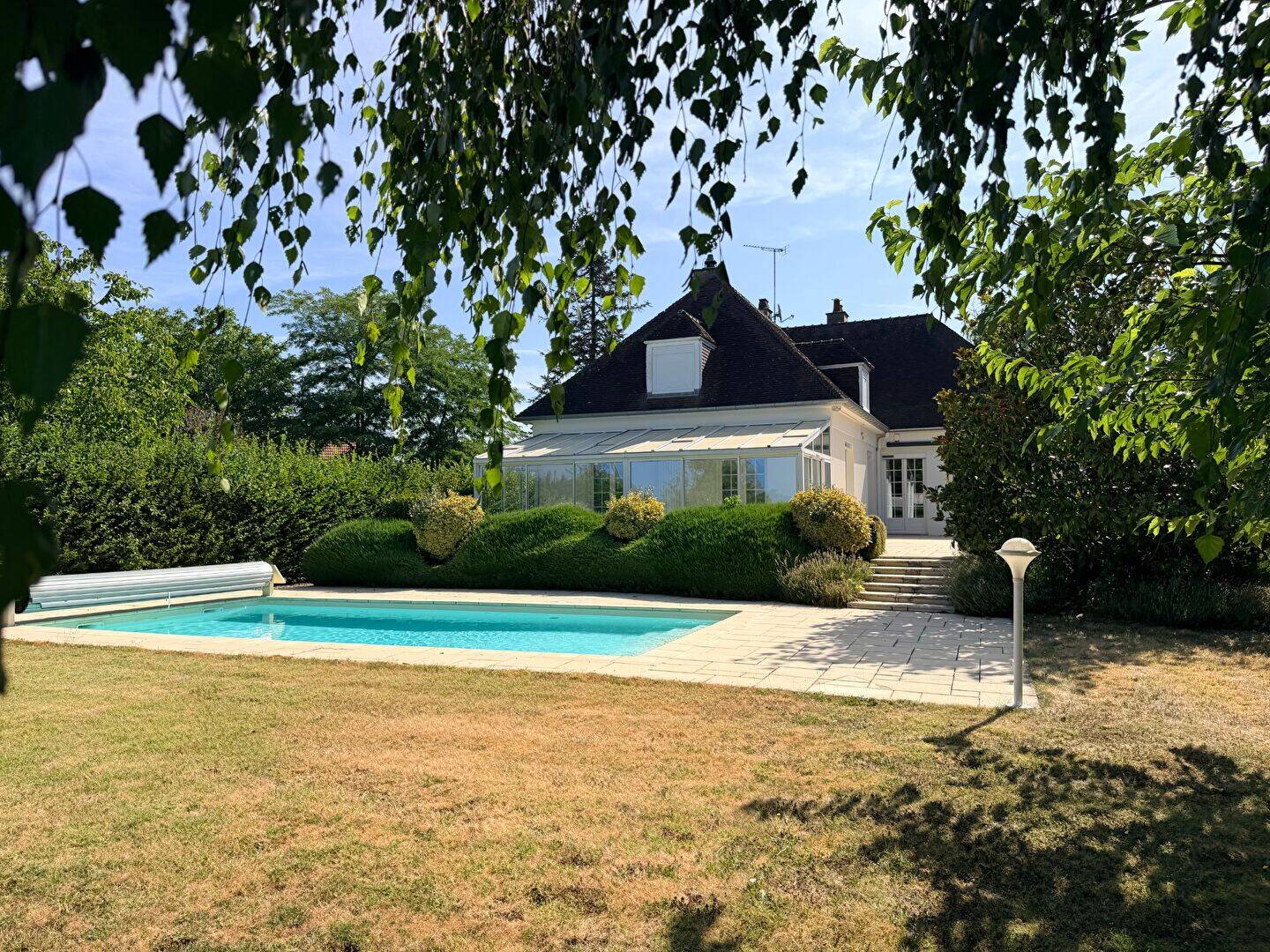 Maison 9 pièces 332 m² · à Varennes-Vauzelles · 332 m² · 368 000 €