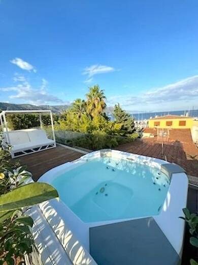 Hôtel particulier à vendre 2 950 000 € 4 pièces 3 chambres 117,7 m² 117,7 m² de terrain Saint-Jean-Cap-Ferrat 06230
