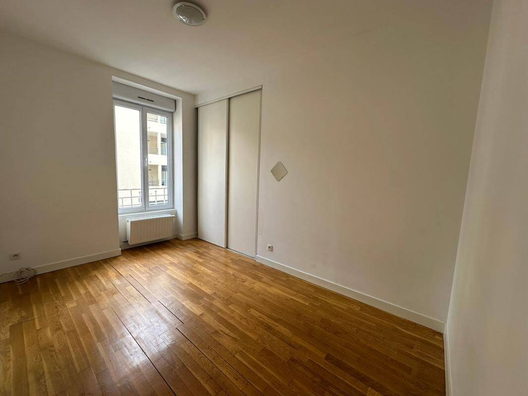 Appartement 3 pièces 64 m² · à Lyon 7ème Arrondissement · 63,5 m² · 992 €/mois
