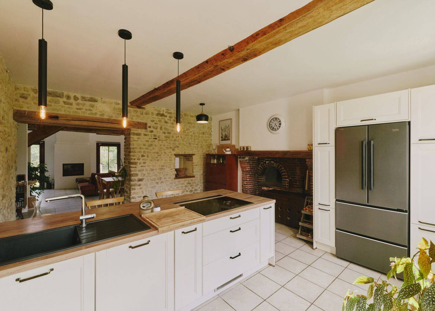 Maison 9 pièces 210 m² · à Champeaux-sur-Sarthe · 210 m² · 1 350 €/mois