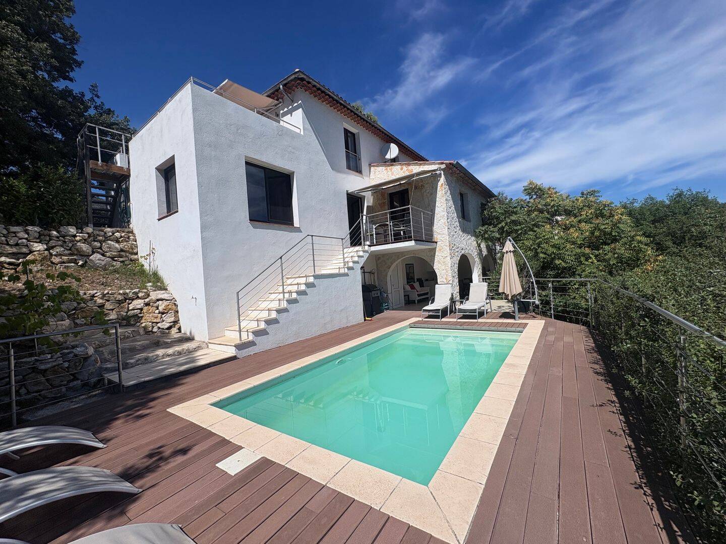 Maison 5 pièces 125 m² · à Saint-Jeannet · 125 m² · 875 500 €
