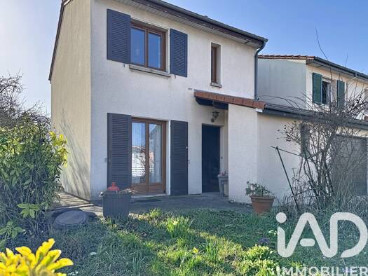 Maison à vendre 230 000 € 4 pièces 3 chambres 101 m² 581 m² de terrain Nord Ouest Lempdes 63370