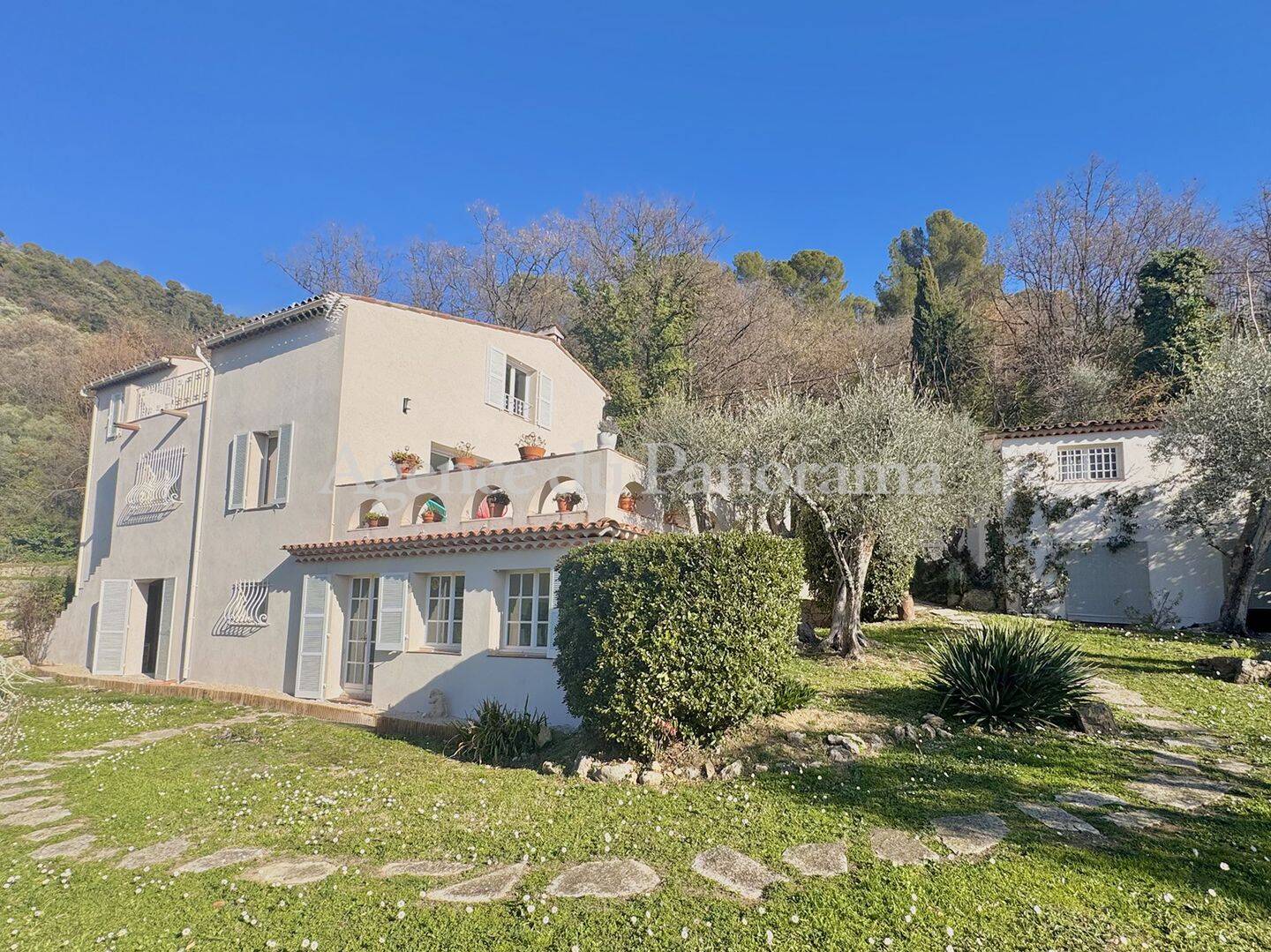 Maison 5 pièces 148 m² · à Cabris · 148 m² · 750 000 €