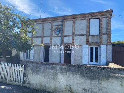 Maison à louer 750 € 5 pièces 3 chambres 109 m² 200 m² de terrain Chanteloup-les-Bois 49340