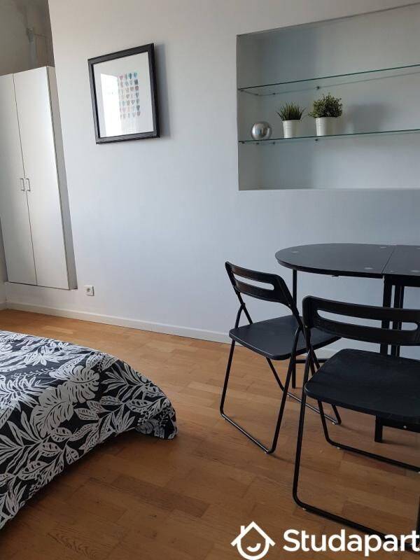 1 pièce 10 m² · à Toulon · 10 m² · 405 €/mois