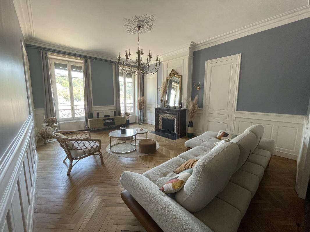 Appartement 3 pièces 126 m² · à Lyon 9ème Arrondissement · 126 m² · 1 750 €