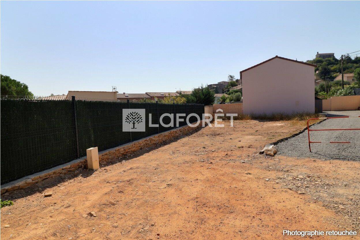 Terrain de 196 m² à Cuers - photo 2