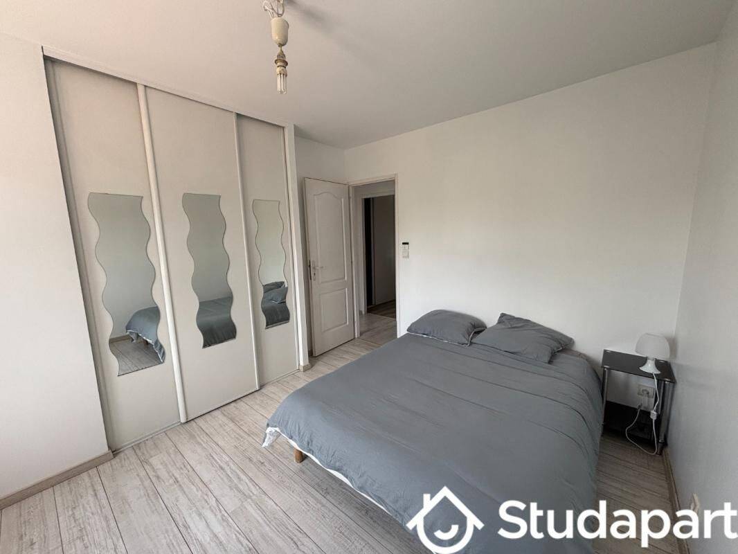1 pièce 11 m² · à Gradignan · 11 m² · 575 €