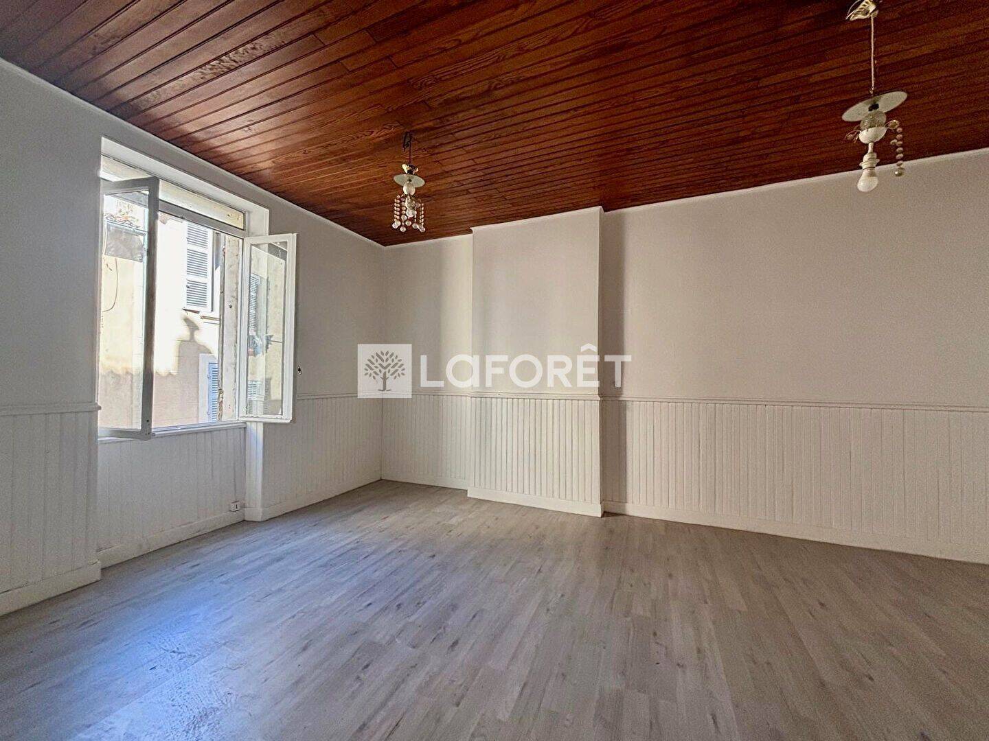 Appartement 4 pièces 67 m² · à Marseille 6ème Arrondissement · 67 m² · 190 000 €
