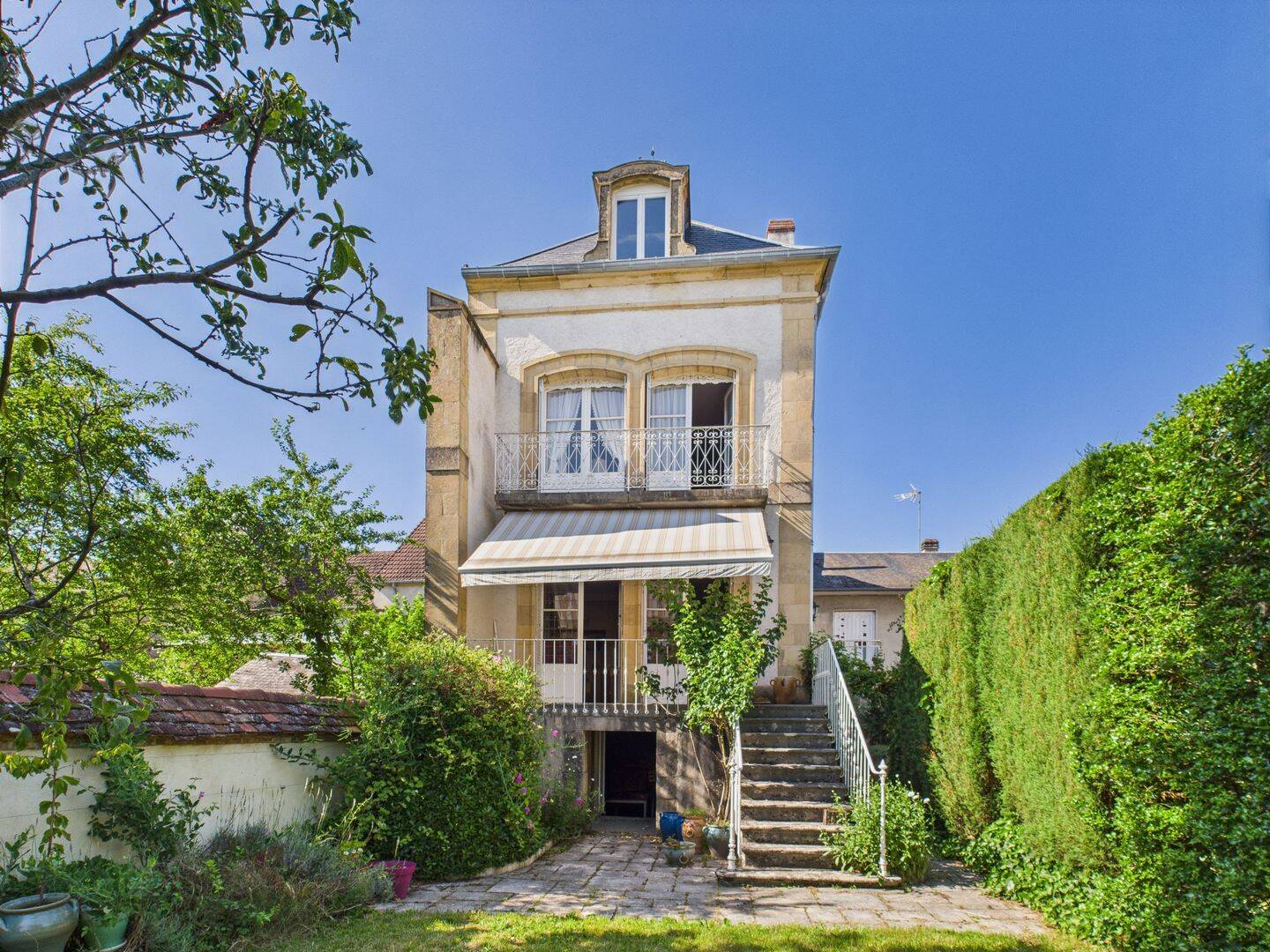 Maison 7 pièces 173 m² · à Prémery · 173,4 m² · 199 900 €