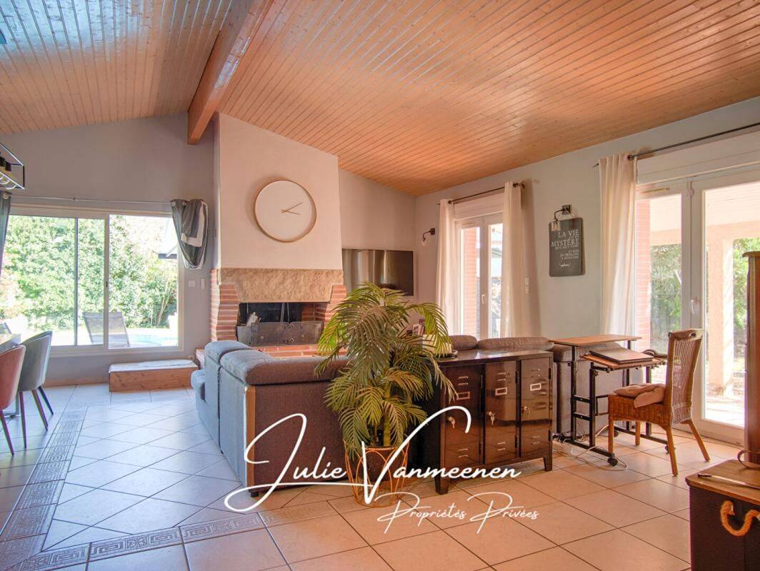 Maison 5 pièces 130 m² · à La Salvetat-Saint-Gilles · 130 m² · 379 000 €