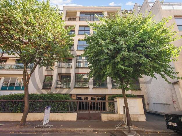 Espace bureau à vendre 12 447 710 € 1 058 m² de bureaux divisible de 66 m² à 1 058 m² La Plaine des Sablons Neuilly sur Seine 92200
