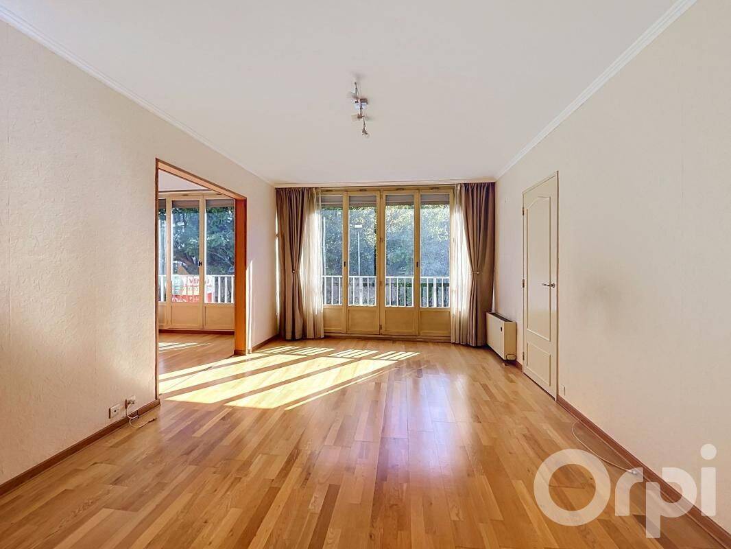 Appartement 4 pièces 82 m² · à Longjumeau · 82 m² · 166 000 €