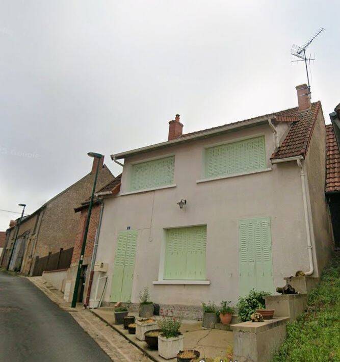Maison 5 pièces 115 m² · à Châteaumeillant · 115 m² · 70 200 €