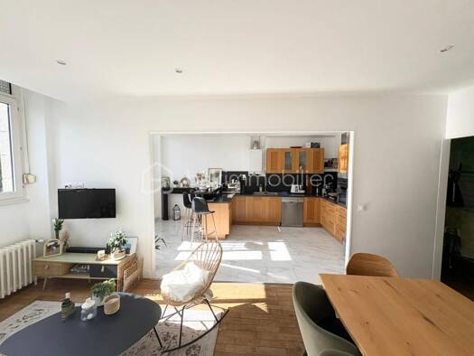 Appartement à vendre 228 000 € 3 pièces 2 chambres 92 m² Étage 1/4 Sainte Anne-Gare-Leconte de Lisle Dinan 22100