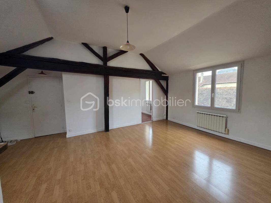Appartement 3 pièces 61 m² · à Sens · 60,5 m² · 112 000 €