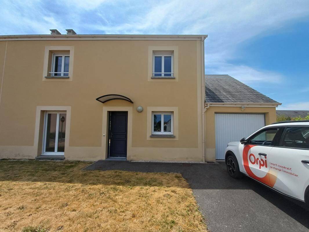 Maison 4 pièces 91 m² · à Lorris · 91,2 m² · 788 €
