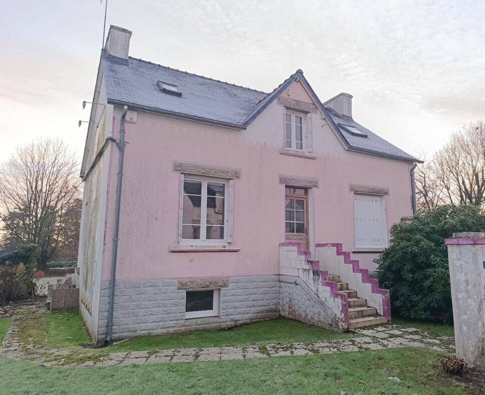 Maison 5 pièces · à Landeleau · 93 000 €