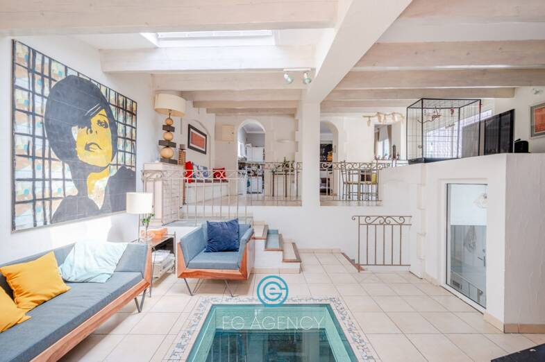 Appartement à vendre 540 000 € 6 pièces 3 chambres 154,9 m² Sous le toit, Étage 1/1 Les Chartreux Marseille 4ème 13004