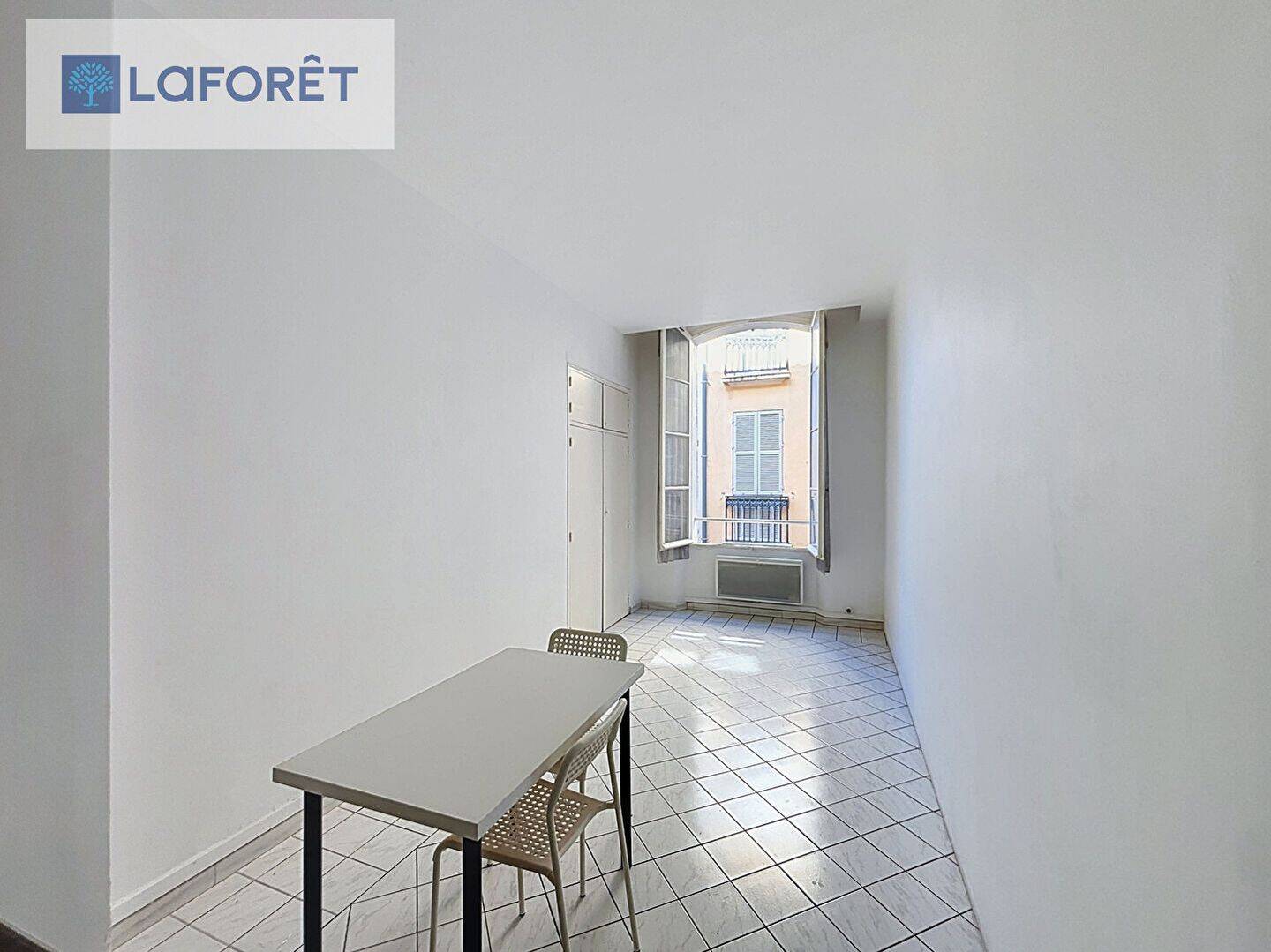Appartement 4 pièces 68 m² · à Toulon · 68 m² · 980 €