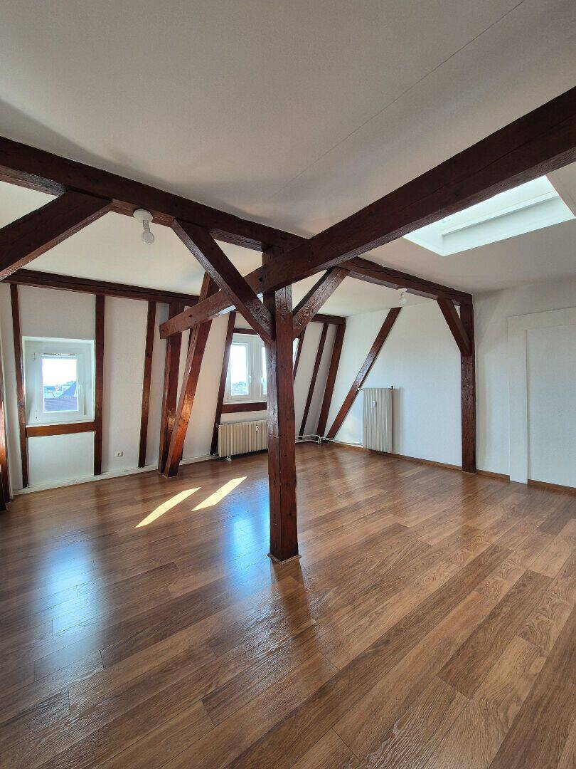Appartement 3 pièces 94 m² · à Strasbourg · 93,7 m² · 999 €