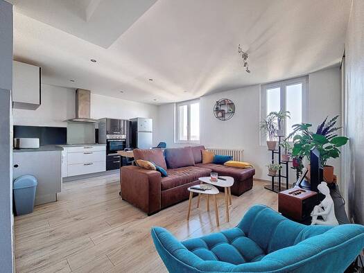 Appartement à vendre 125 000 € 3 pièces 2 chambres 55 m² Étage 4/5 Béligny-La Sablonnière-La Grange Rouge-Le Peloux-Les Fourches Villefranche-sur-Saône 69400