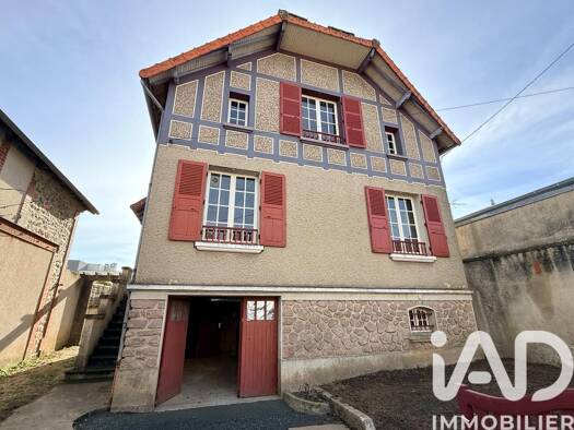 Maison de ville à vendre 88 900 € 5 pièces 2 chambres 104 m² 410 m² de terrain Boussac 23600
