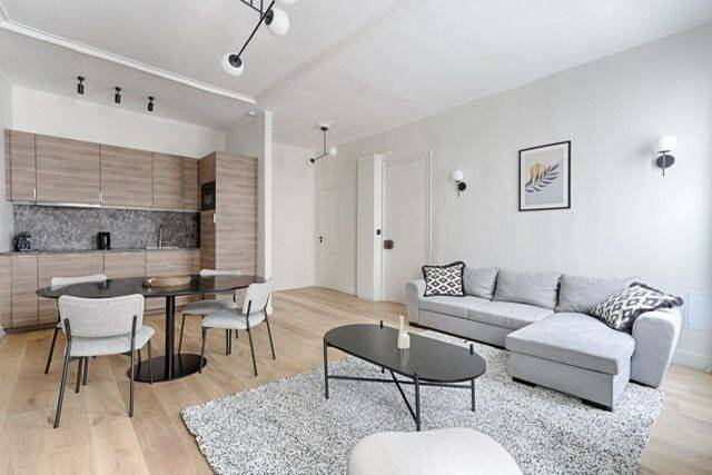 Appartement 2 pièces 46 m² · à Paris 11ème Arrondissement · 46 m² · 2 030 €/mois