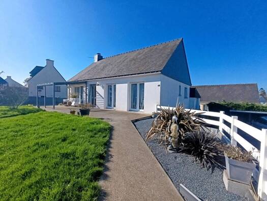Maison de plain-pied à vendre 179 000 € 4 pièces 2 chambres 81 m² 906 m² de terrain Noyal-Pontivy 56920