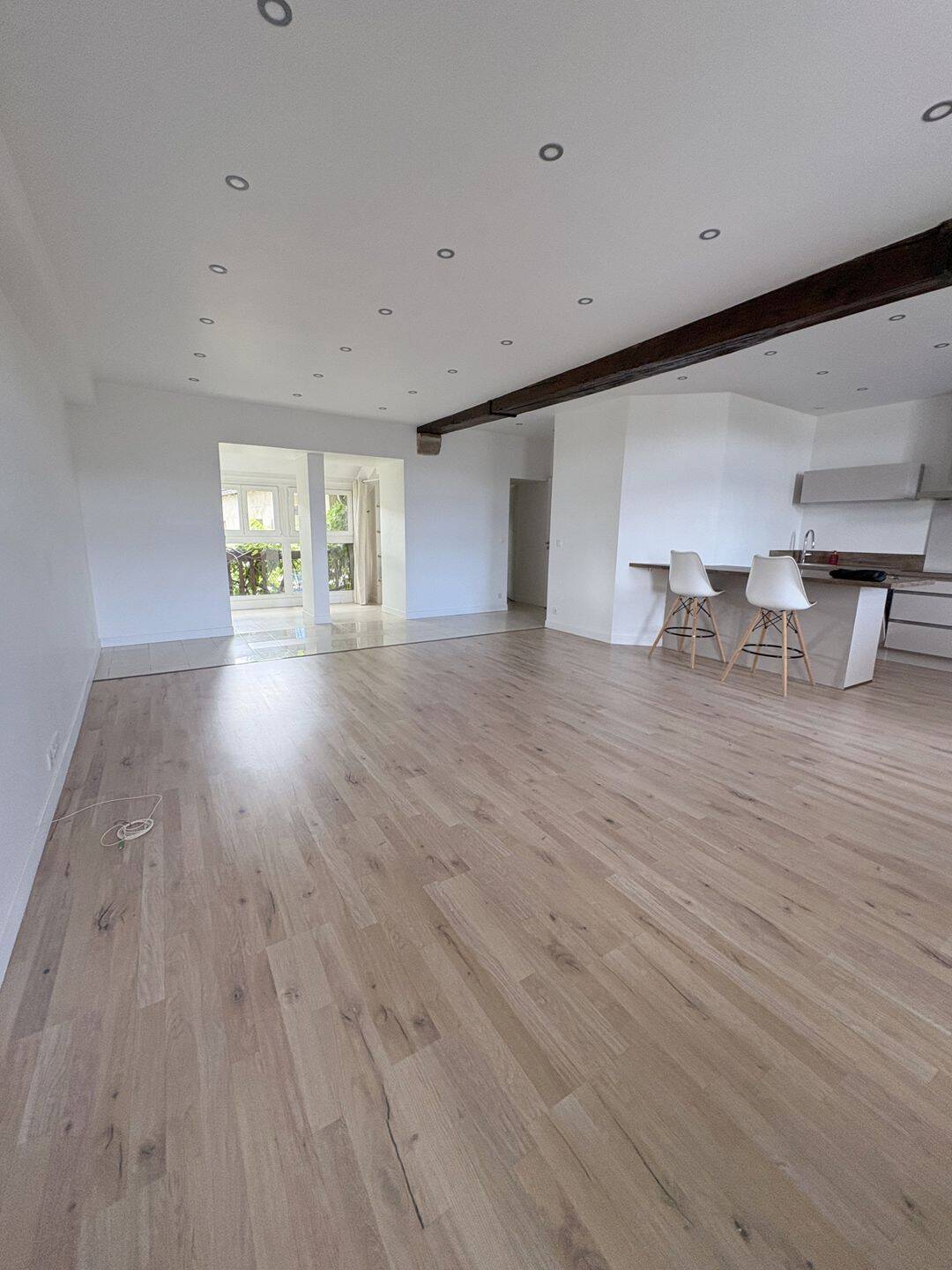 Appartement 2 pièces 71 m² · à Arpajon · 70,9 m² · 990 €