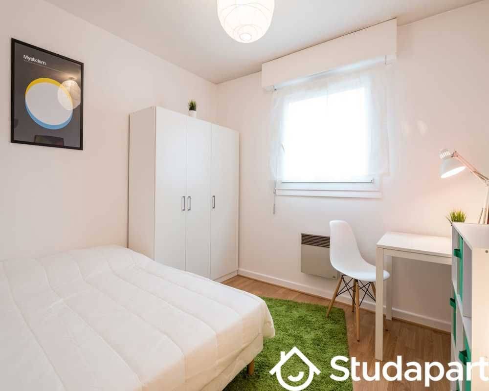 1 pièce 10 m² · à Lyon 7ème Arrondissement · 10 m² · 615 €/mois