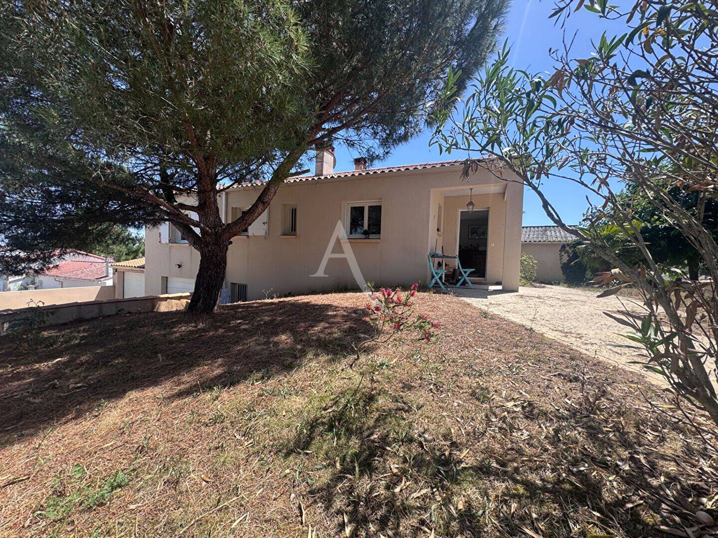 Maison 6 pièces 114 m² · à Longeville-sur-Mer · 114 m² · 354 900 €