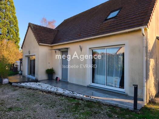 Villa à vendre 299 000 € 7 pièces 5 chambres 138 m² 1 197 m² de terrain La Ferté-Gaucher 77320