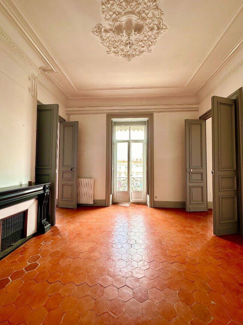 Appartement 6 pièces 180 m² · à Sète · 180 m² · 2 339 €