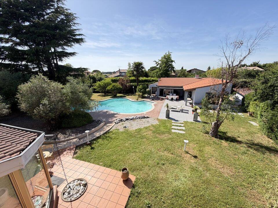 Maison 7 pièces 320 m² · à Cugnaux · 320 m² · 627 000 €