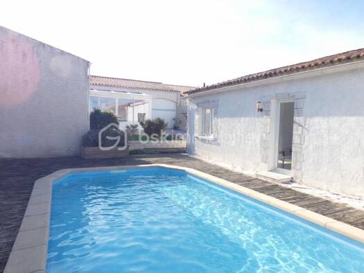 Maison de plain-pied à vendre 499 000 € 6 pièces 4 chambres 120 m² 512 m² de terrain Angoulins 17690