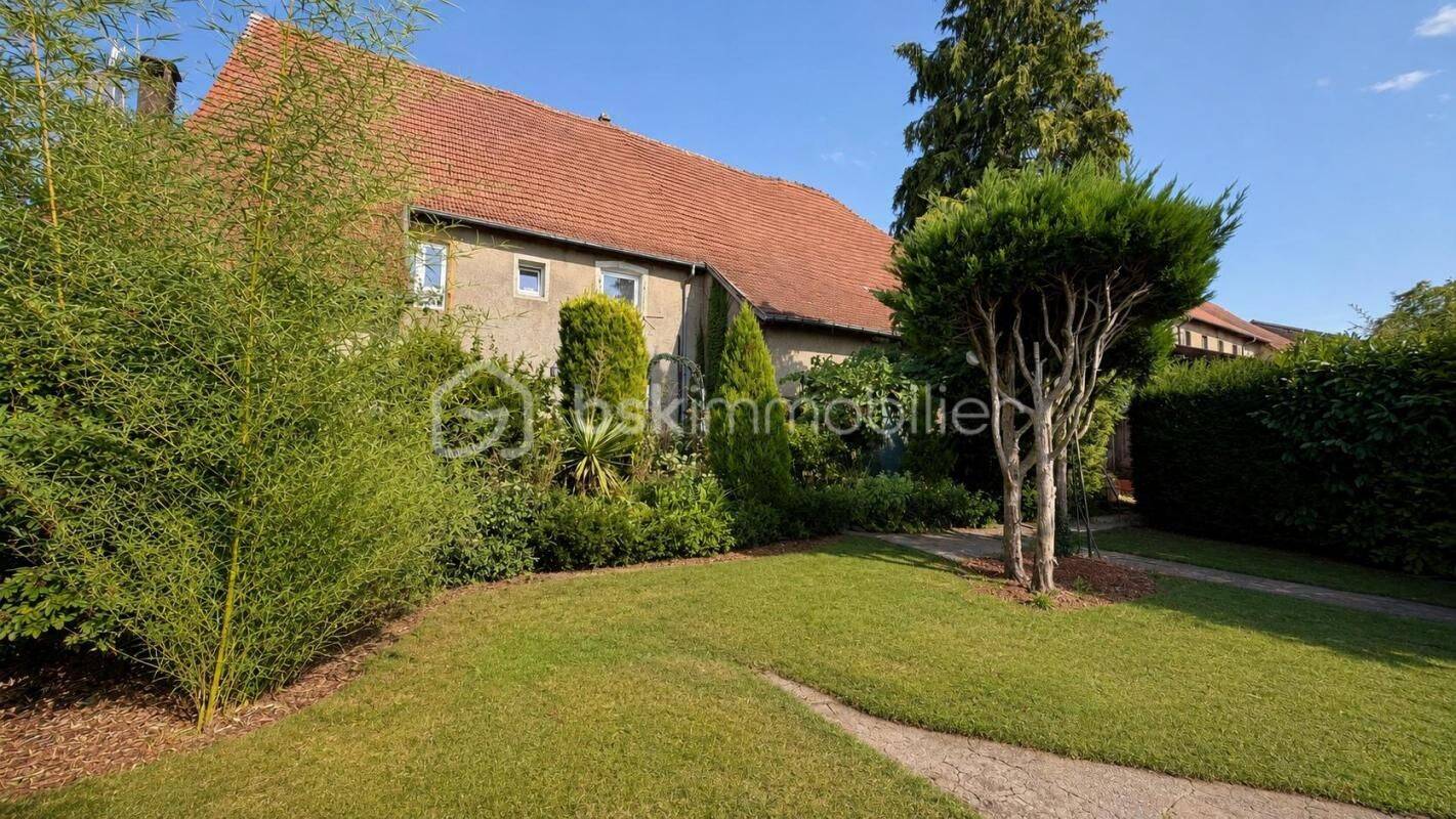 Maison 6 pièces 195 m² · à Insming · 195 m² · 129 000 €