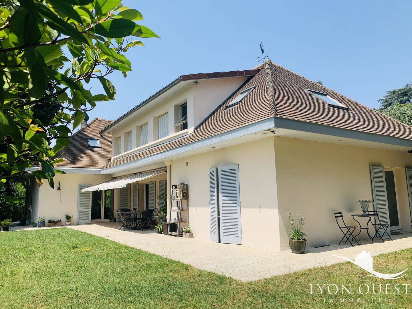 Maison 11 pièces 262 m² · à Charbonnières-les-Bains · 262 m² · 1 150 000 €