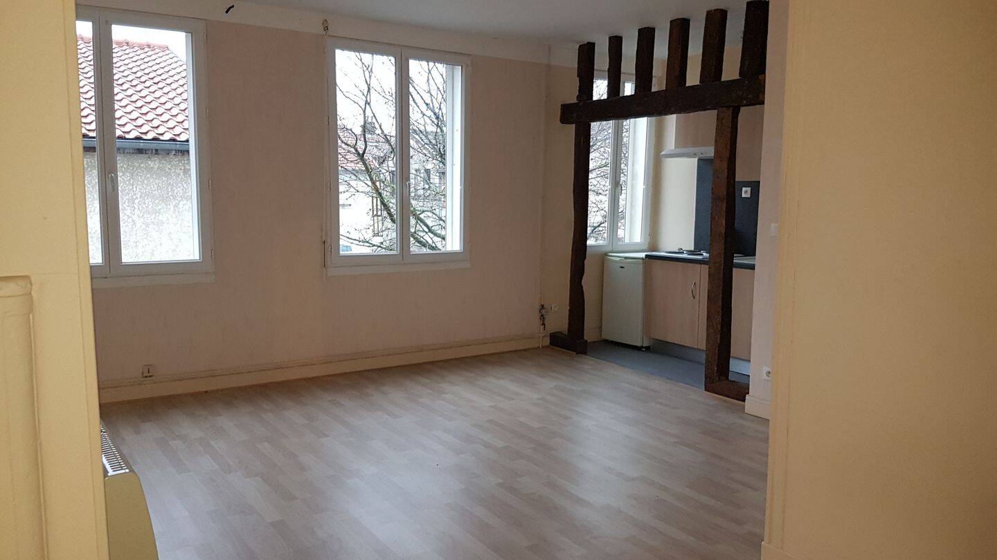 Appartement 1 pièce 30 m² · à St Dizier · 30 m² · 370 €