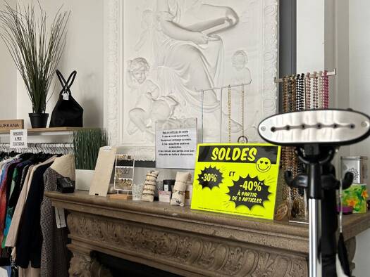 Boutique avec bail commercial 1 967 € 70 m² de surface de vente Centre Ville-Commerce Enghien-les-Bains 95880