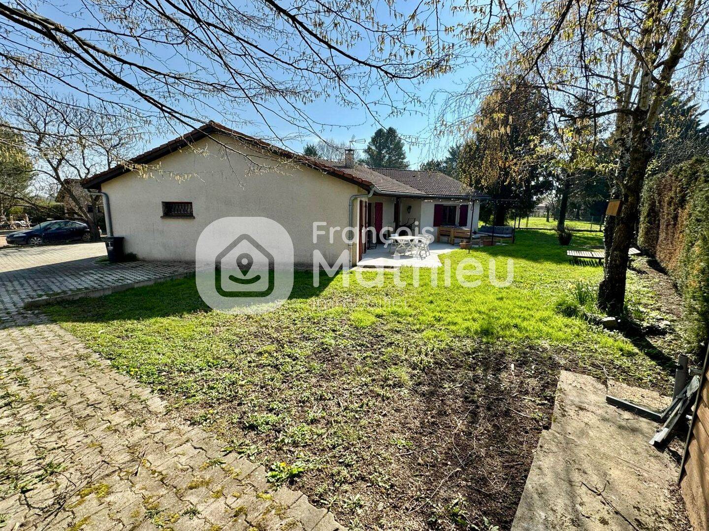 Maison 6 pièces 116 m² · à L'Abergement-Clémenciat · 116 m² · 275 000 €