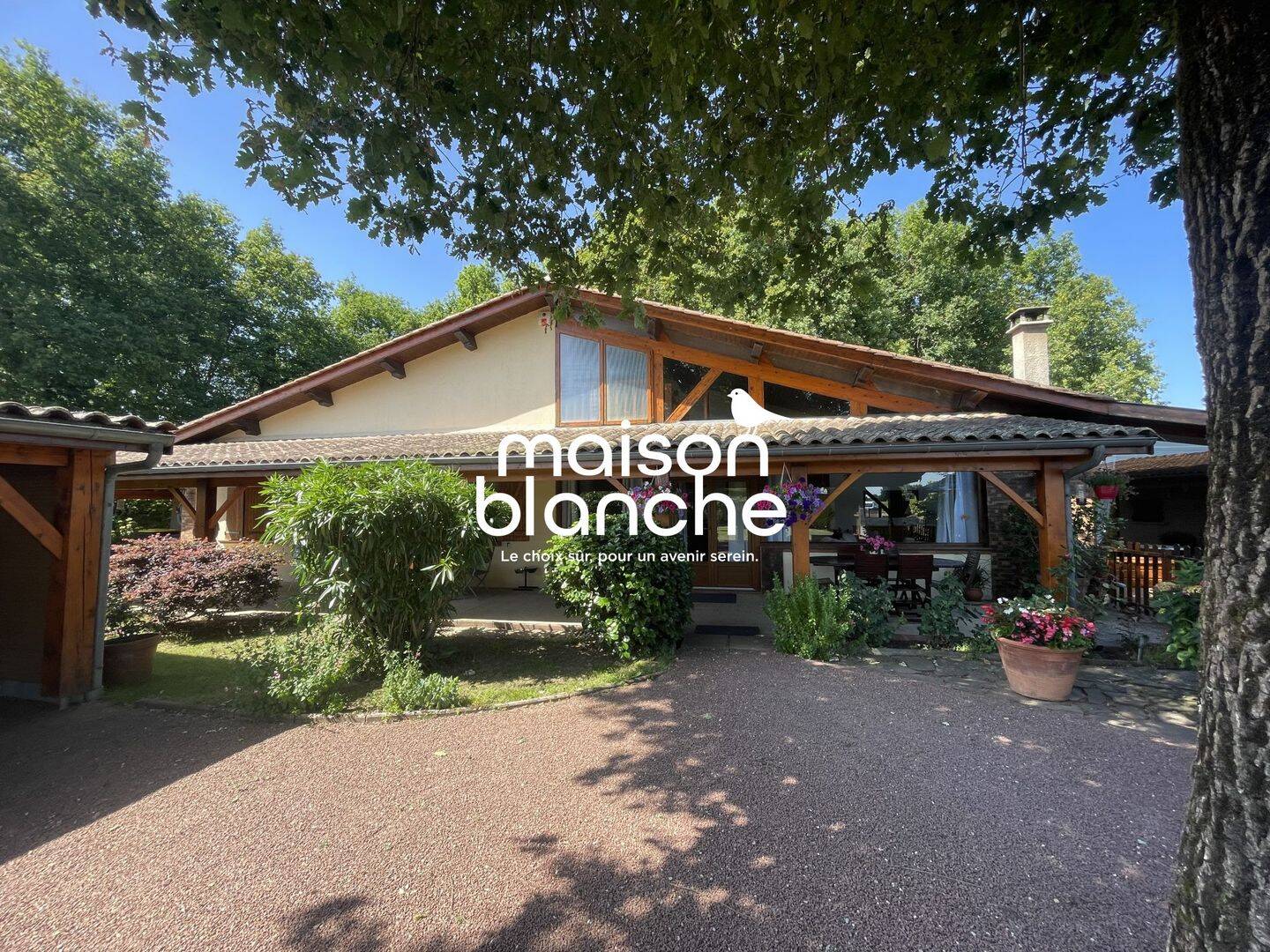 Maison 14 pièces 422 m² · à Saint-Émilion · 422 m² · 542 000 €