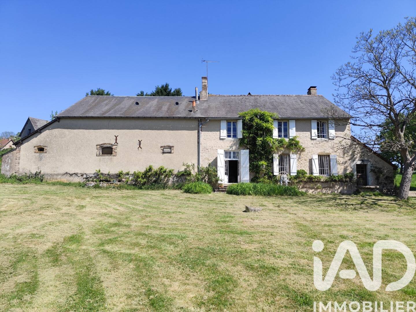 Maison 8 pièces 202 m² · à Châtillon-en-Bazois · 202 m² · 349 800 €