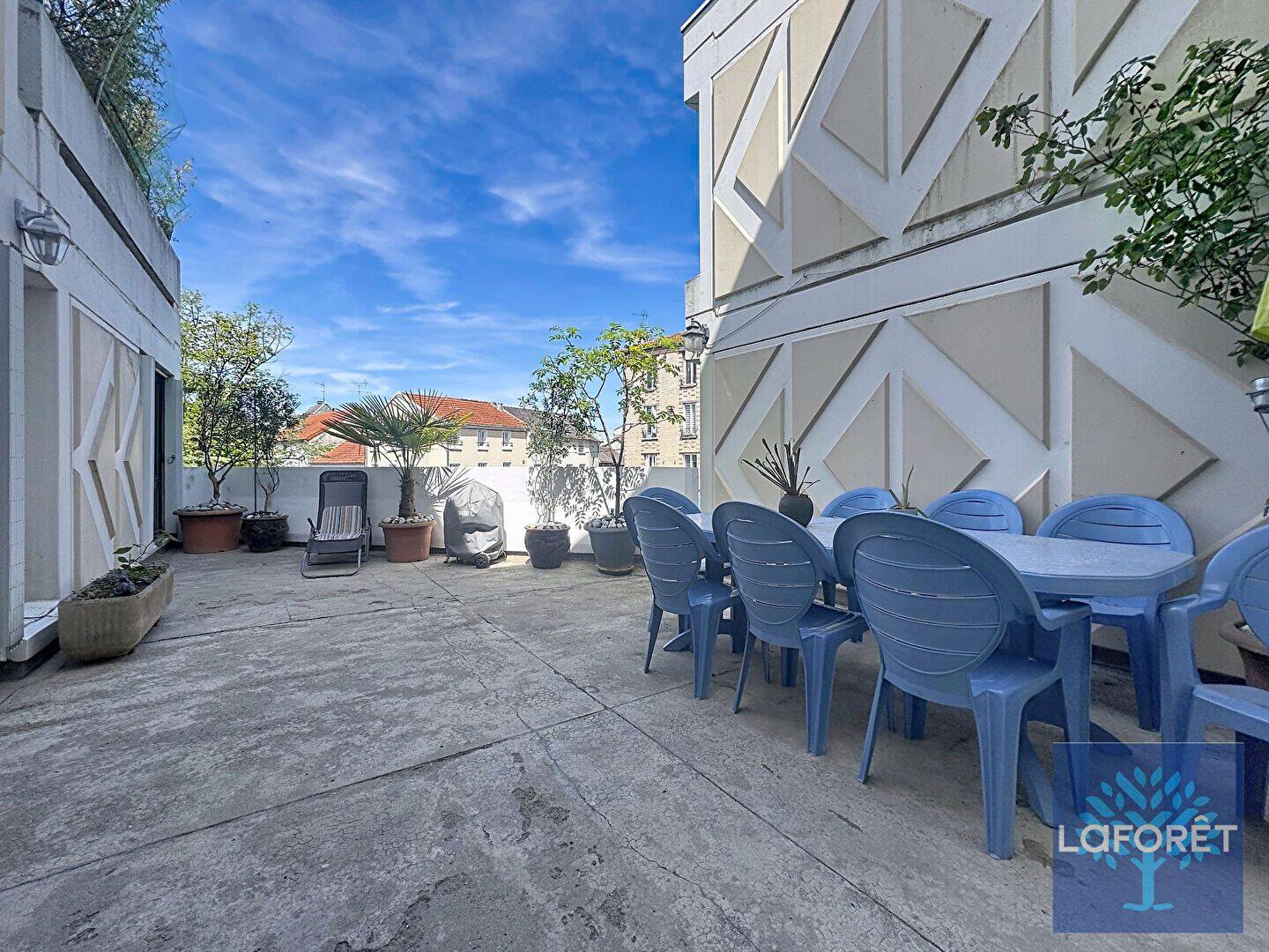 Appartement 5 pièces 105 m² · à Neuilly-sur-Marne · 104,8 m² · 298 000 €