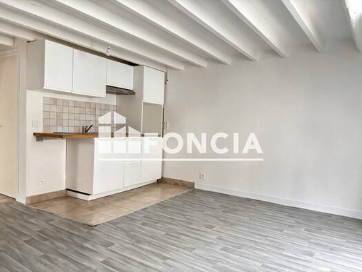 Appartement à louer 610 € 1 pièce 32,1 m² 2ème étage dès le 20/04/2026 Saint Martin Étampes 91150