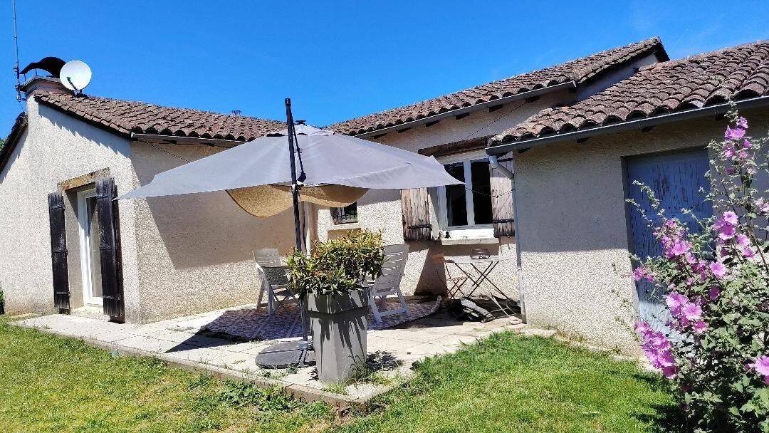 Maison 4 pièces 100 m² · à Aurillac · 100 m² · 810 €