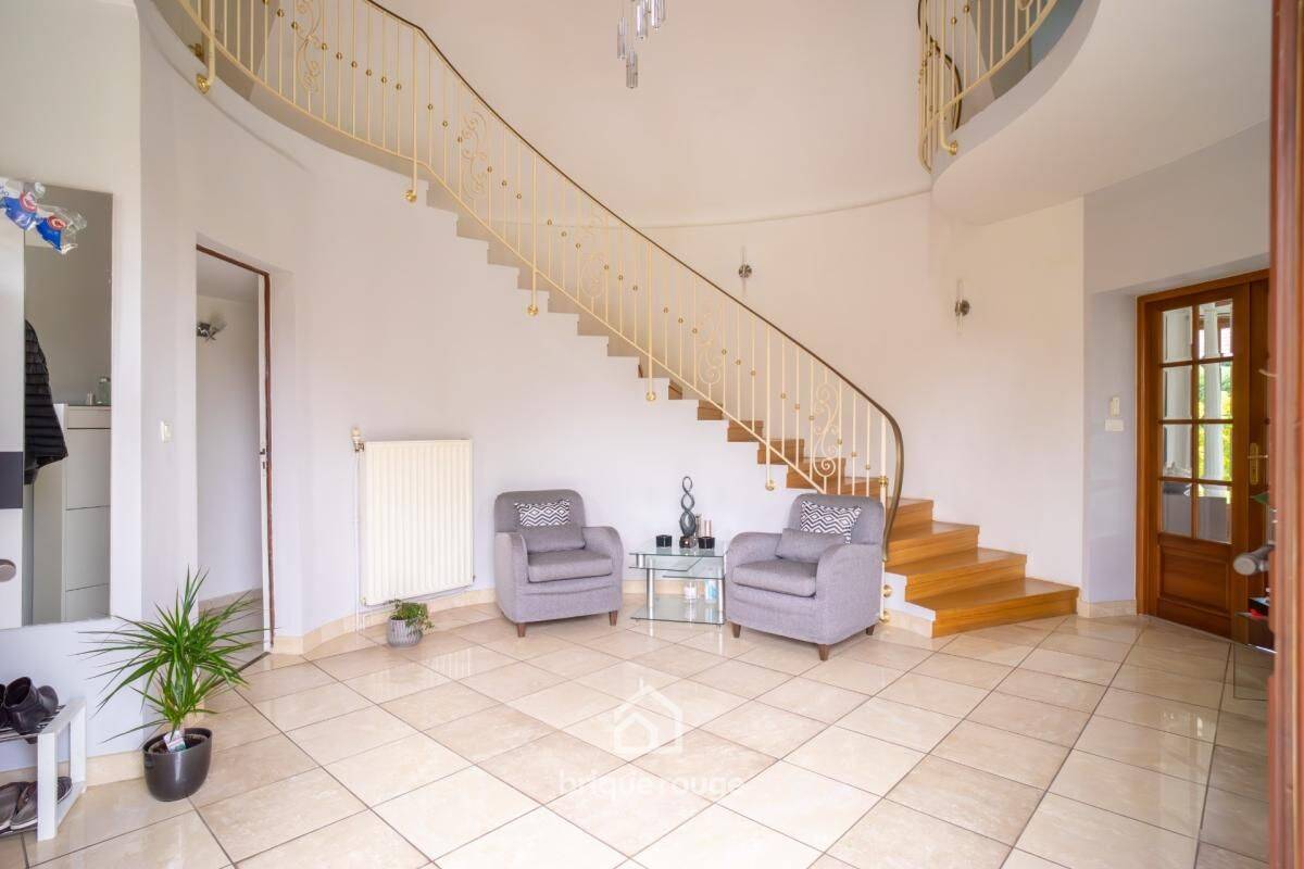 Maison 7 pièces 320 m² · à Vendeville · 320 m² · 892 500 €